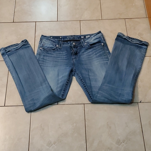 Jeans - Picture 2 of 5